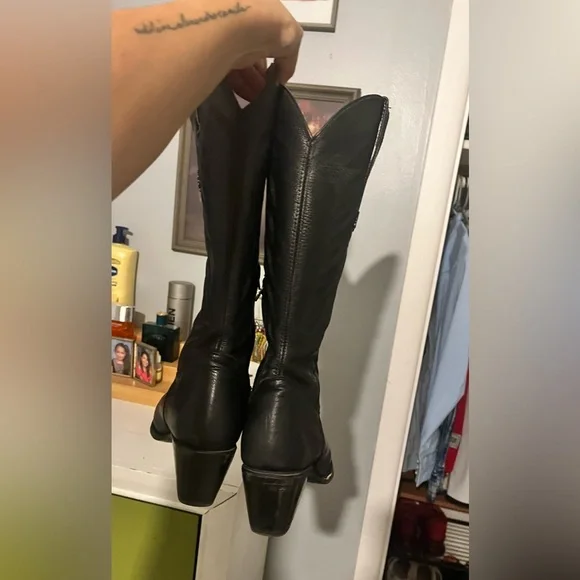 Black cowboy boots - Picture 3 of 6